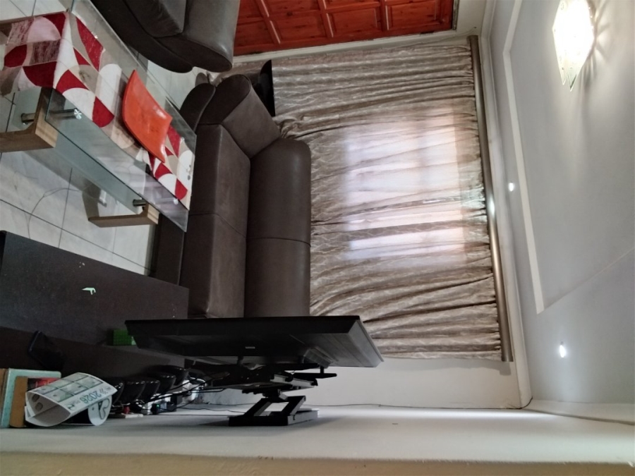 3 Bedroom Property for Sale in Harare Western Cape